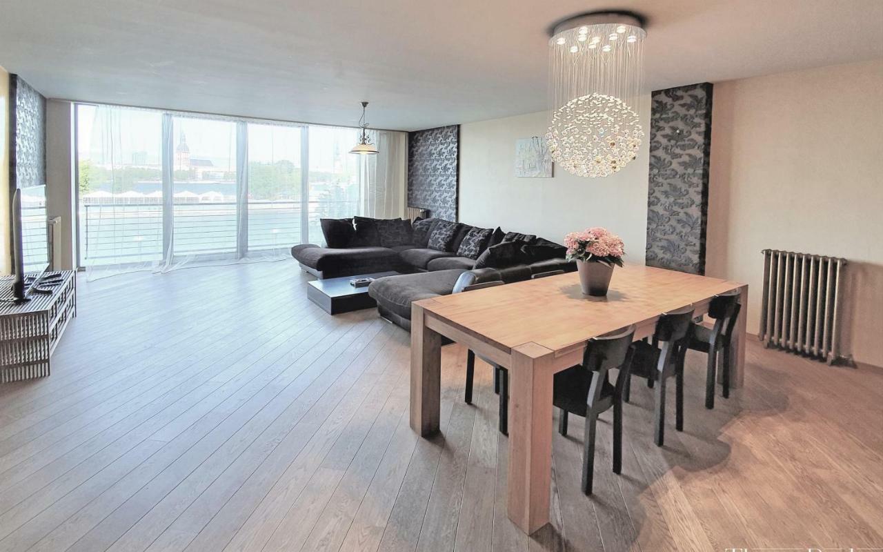 Winwinstay Superior Apartment By River Daugava Рига Екстериор снимка